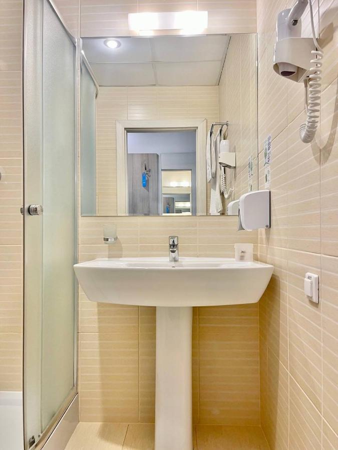Practicotel Kijów Zewnętrze zdjęcie
