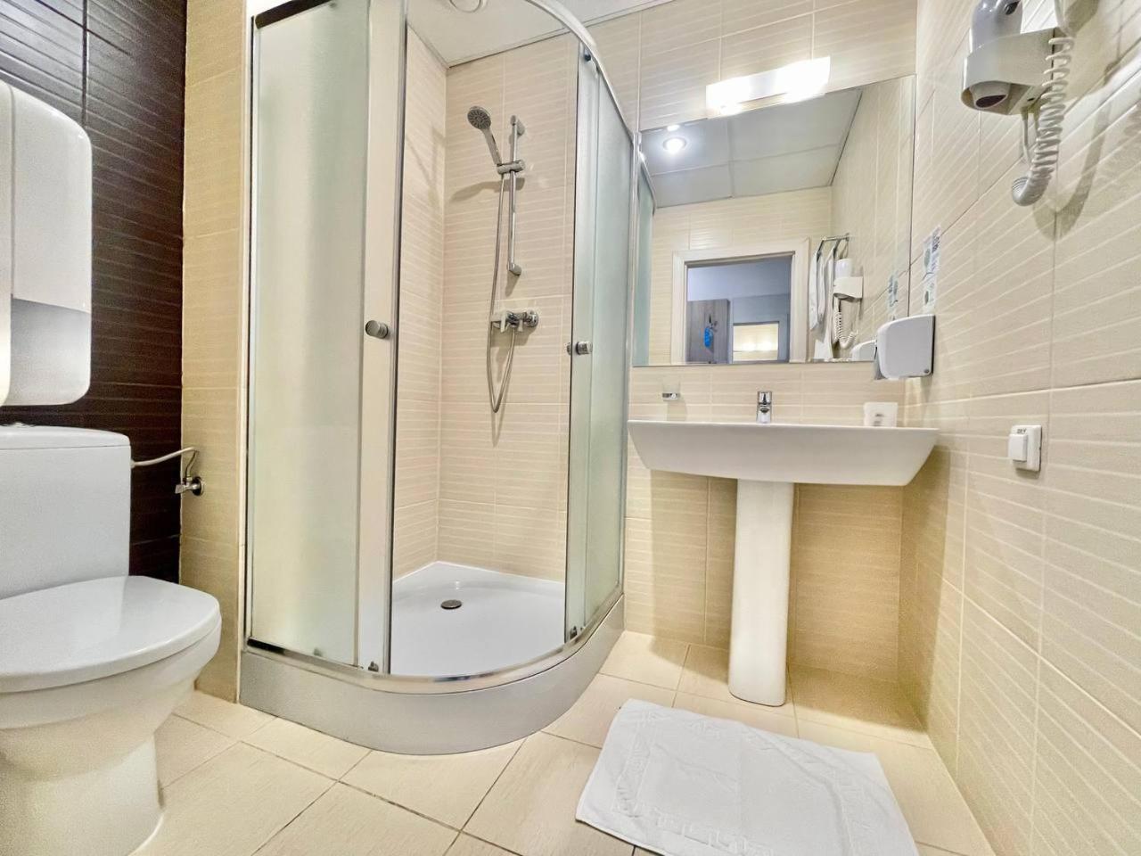 Practicotel Kijów Zewnętrze zdjęcie