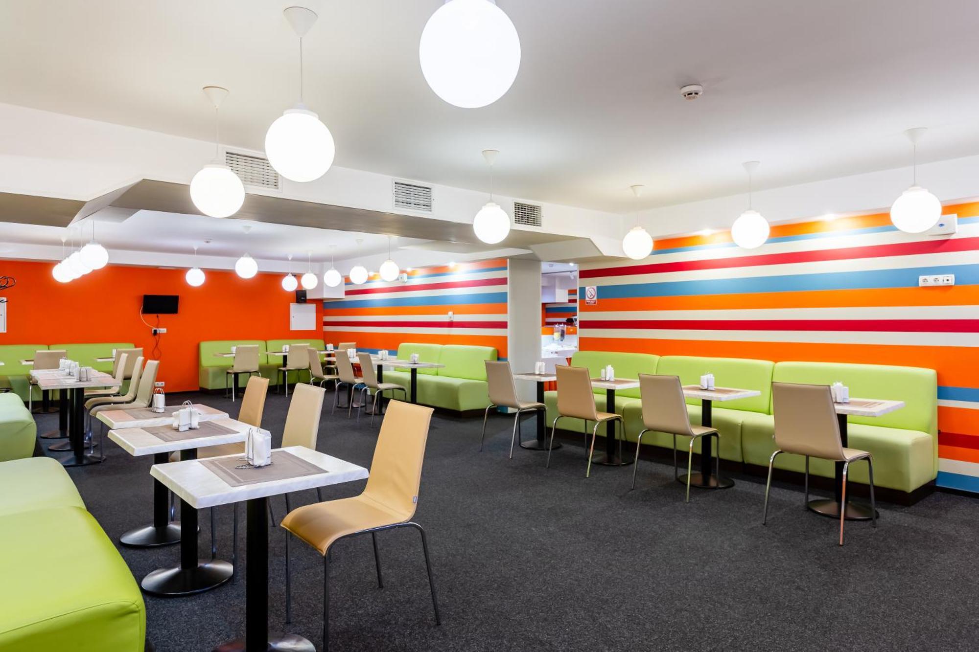 Practicotel Kijów Zewnętrze zdjęcie